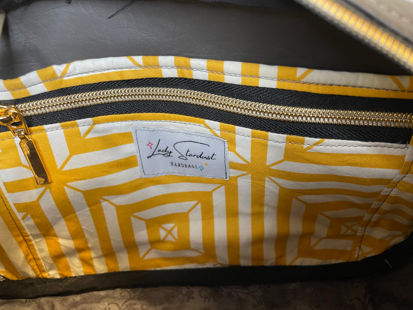 Bee 🐝 Crossbody