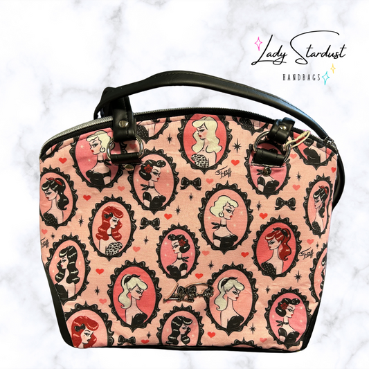 Cameo Girls (Pink)