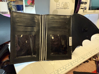 🦇 Bat Wing Wallet 🦇